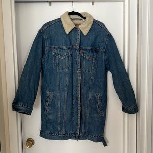 Signature by LEVI Strauss & co. Longline Denim Sherpa Jacket. Size M.